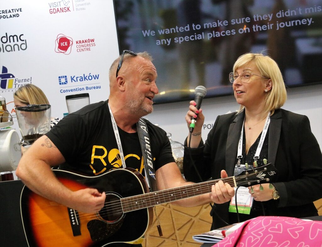 happy-hour-poland-imex-trade-show-brian-allan-aneta-ksiazek