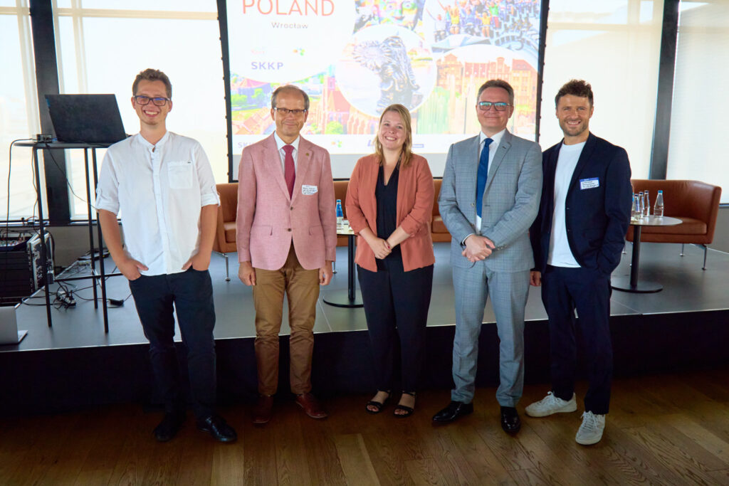 SPOTLIGHT-ON-POLAND-conference-panelists-polandcvb-AI-tourism