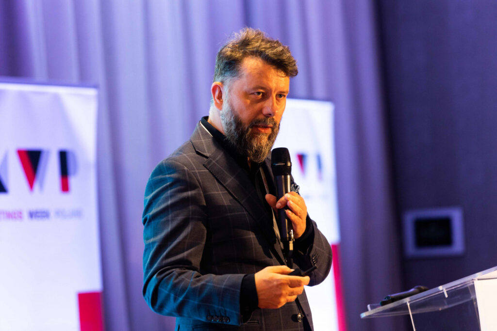 rafal-szymanski-linkedin-expert