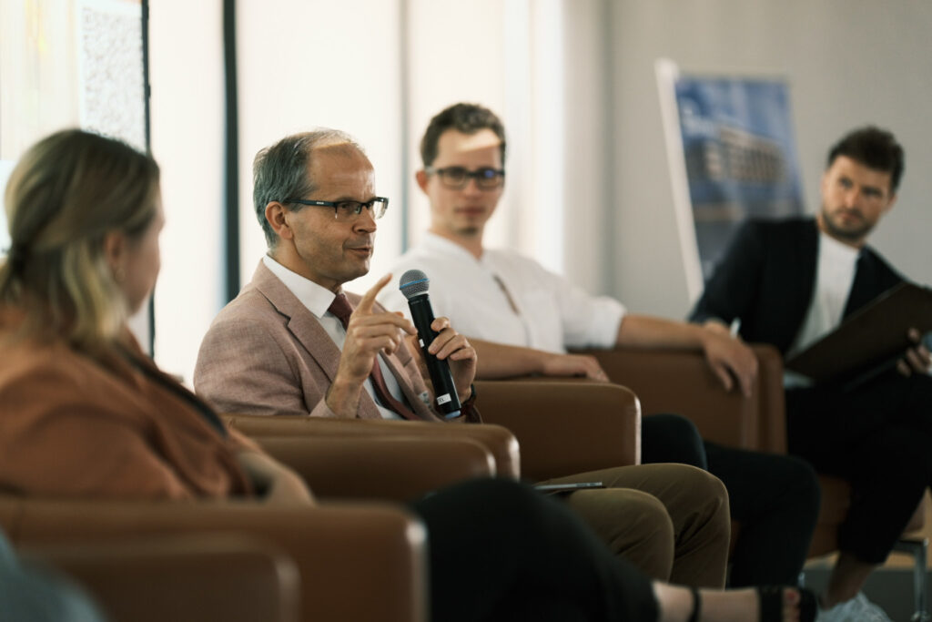 01-generative-ai-travel-data-conference