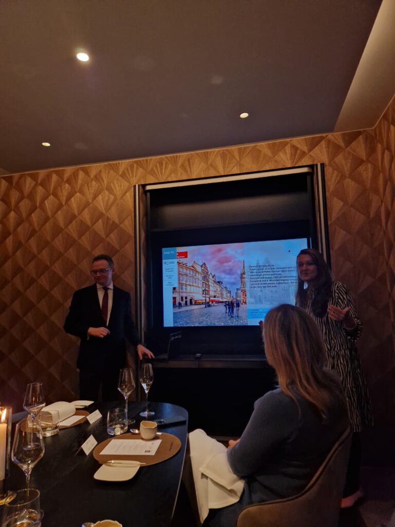 poland-more-than-youe-expected-hq-association-meetpoint-networking-event-2