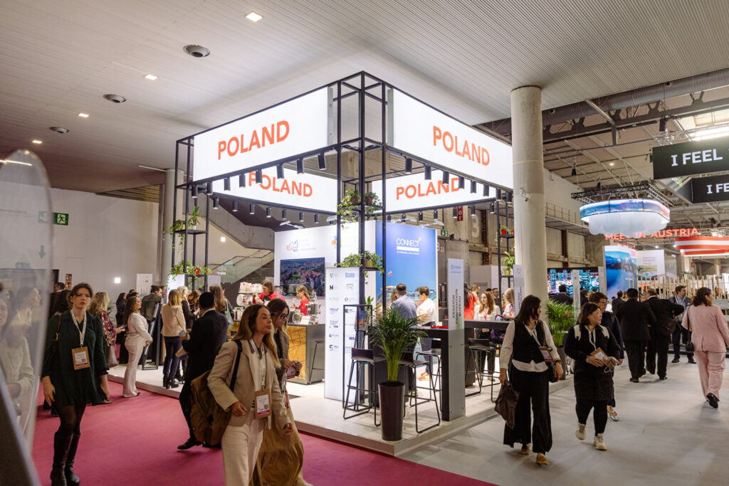 02-ibtm-world-stand-h100-poland