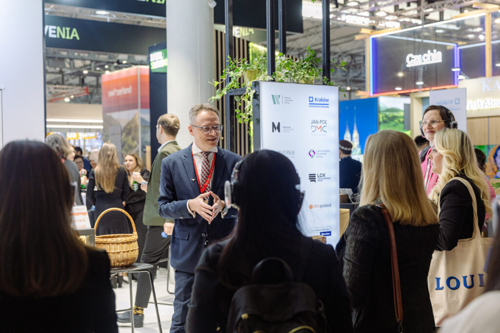 05-hosted-buyers-destination-presentation-poland-stand-ibtm-world-trade-show-barcelona-mice-industry