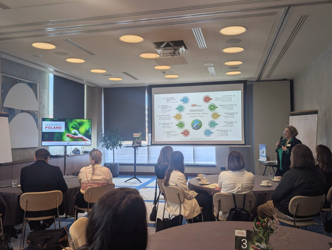 manifesto-sitepoland-incentive-travel-Destination-Poland-Green-Academy-03