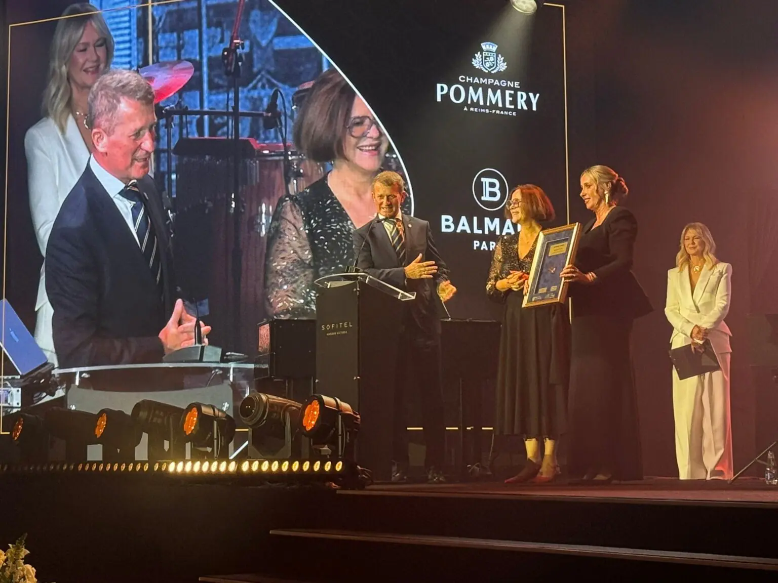 Bursztynowy-Splendor-award-sofitel-victoria-warsaw-pot-